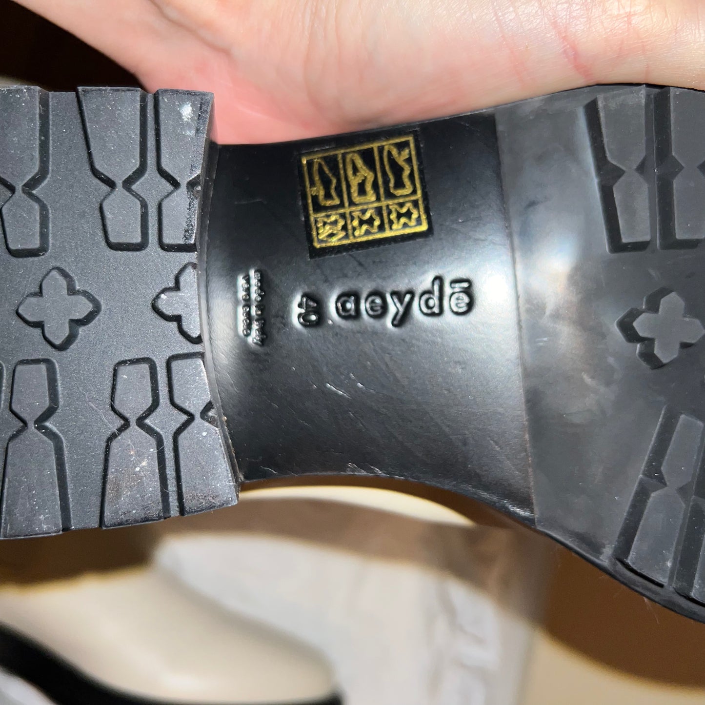 Aeyde Leather Chelsea Boots