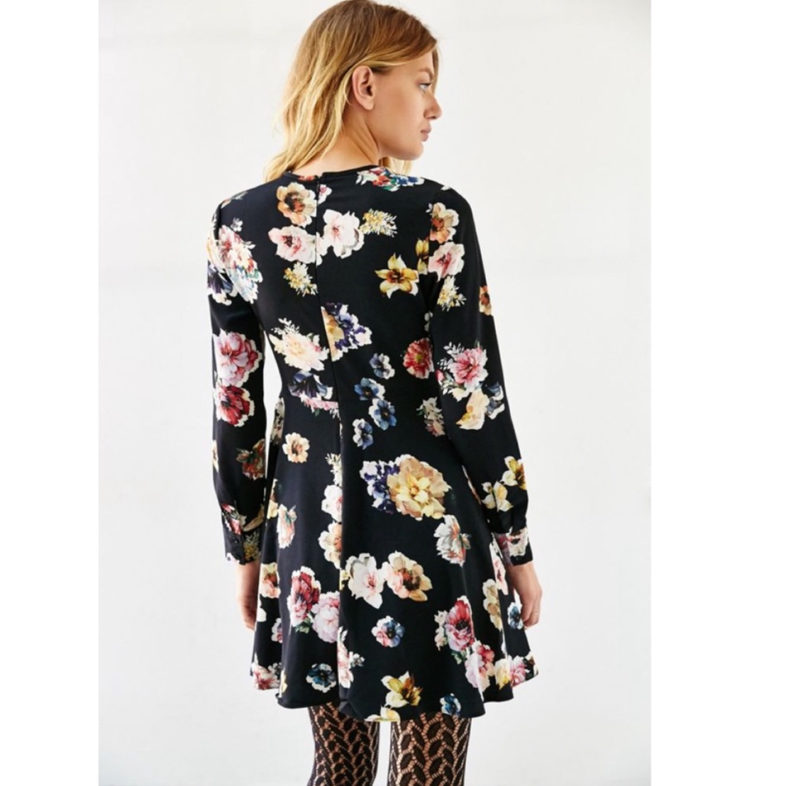 Urban Outfitters Blue Charletta Keyhole Shift Dress