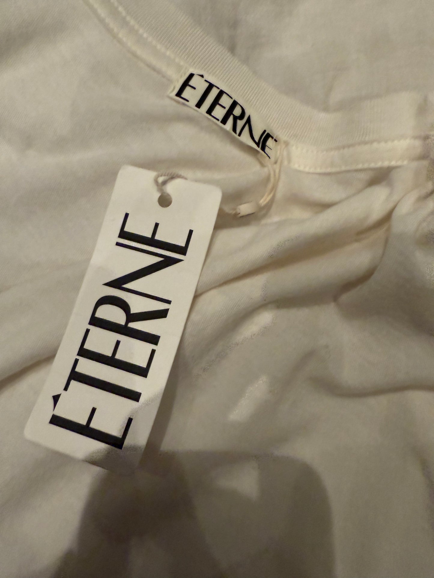 Éterne Boyfriend Pocket Tee