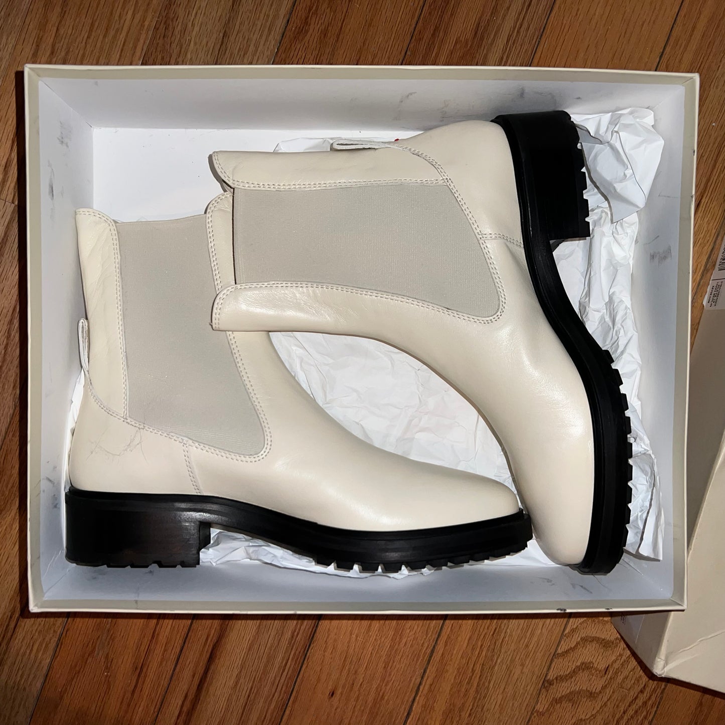Aeyde Leather Chelsea Boots